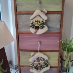 Filzhaus,  Weihnachtsdeko, handgefilzt