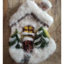 Filzhaus,  Weihnachtsdeko, handgefilzt