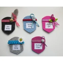 Filz-Wappen, Trachten-Brosche , Namensschild, Namensträger, Wappen-Anstecker Wunschbeschriftung, personalisiert