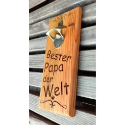 Flaschenöffner aus Vollholz zur Wandbefestigung