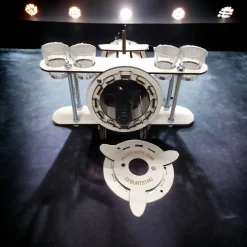 Flaschenkäfig Flugzeug – Originelles Männergeschenk personalisierbar, Schnapsflieger für 0,7l Flaschen