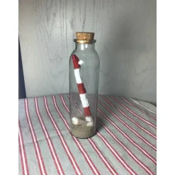 Flaschenpost, Leuchtturm in der Flasche, Leuchtturm, rot, weiß, Küstendeko