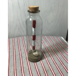 Flaschenpost, Leuchtturm in der Flasche, Leuchtturm, rot, weiß, Küstendeko