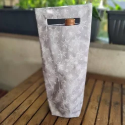 Flaschentasche 38x10x8 cm – Geschenktasche Flaschenbeutel grau mit Schneeflocken Motiv