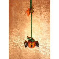 FLEDERKÜRBIS– Handgemachte Halloweendeko aus einer Kunststoffkugel und Modelliermasse für Deine Halloweenparty