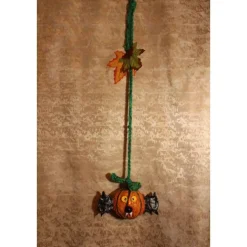 FLEDERKÜRBIS– Handgemachte Halloweendeko aus einer Kunststoffkugel und Modelliermasse für Deine Halloweenparty