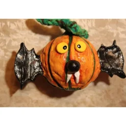 FLEDERKÜRBIS– Handgemachte Halloweendeko aus einer Kunststoffkugel und Modelliermasse für Deine Halloweenparty