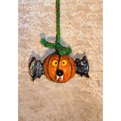 FLEDERKÜRBIS– Handgemachte Halloweendeko aus einer Kunststoffkugel und Modelliermasse für Deine Halloweenparty