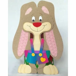 Frecher Osterhase mit Geschenkbox als Osterkörbchen oder Frühlingsdeko, Osternest, Häschen aus Wellpappe, Schlappohrhase