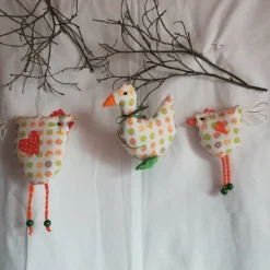 Frühlings - Osterdekoration, 3 - teiliges Set, Stoffhühner und Gans, Frühlings - Osterdekoration zum Anhängen