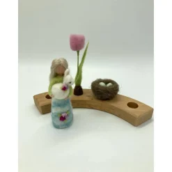 Frühlingsarrangement für den Jahresring, Filzfiguren Grimmsring, Jahreszeitenfeen, Frühlingsfee, Osterkind