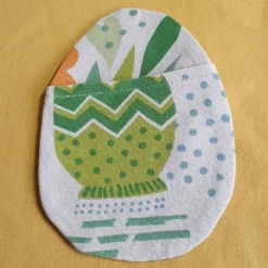 Frühlingsbunte Stofftasche in Ei-Form – Deko, Geschenkverpackung & Bestecktasche