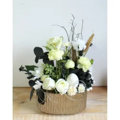 Frühlingsdeko Tischgesteck Osterdeko weiß silberfarbig edel