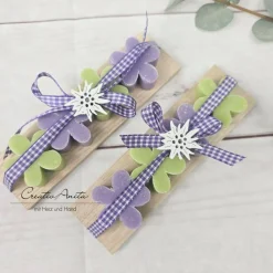 Frühlingsgeschenk Seifenblumen aus Schafmilch auf Holz - Lila-Grün