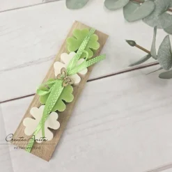 Frühlingsgeschenk Seifen-Kleeblätter aus Schafmilch auf Holz - Grün-Weiß