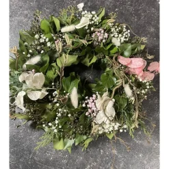 Frühlingshafter frischer Tischkranz