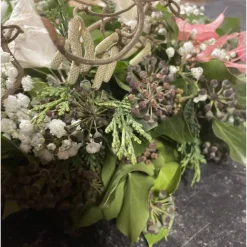 Frühlingshafter frischer Tischkranz