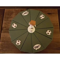 Fußball - Geschenk zum 18 Geburtstag - Geschenk Geburtstag - Grün Weiß Schwarz - Fußballfigur - Papiertorte - Tor