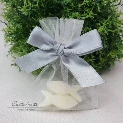 Gastgeschenk mit 2 Seifenfische - FISCHE NATUR - Silber-Grau dekoriert - personalisiert