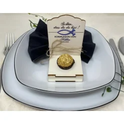 Gastgeschenke Kommunion personalisiert Halter Holz für Schokokugel, Gastgeschenk Taufe, Gastgeschenke Konfirmation,