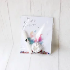 Geburtstag to go – Geschenkset mit Kerze, Mini-Gugelhupf und Karte – handgemachtes Mitbringsel