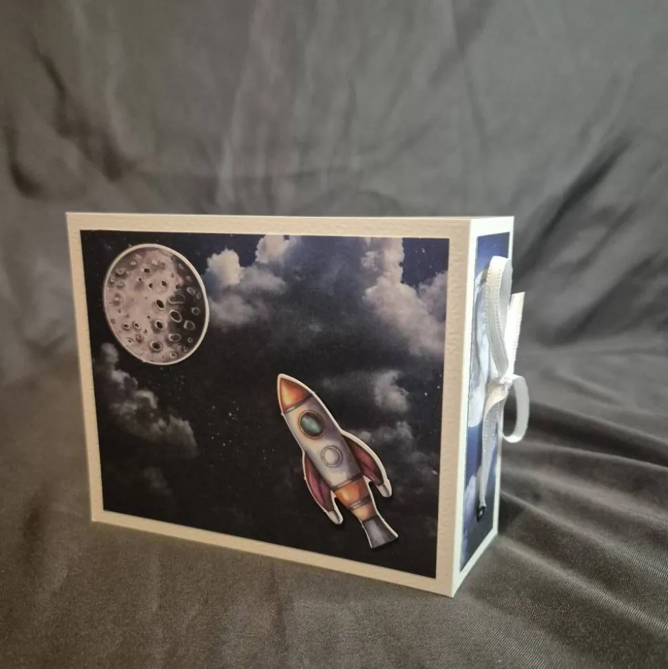 Geburtstagsbüchlein / Astronautenmotiv / Weltall / Geburtstagsgeschenk / Kosmische Abenteuer / Geburtstag