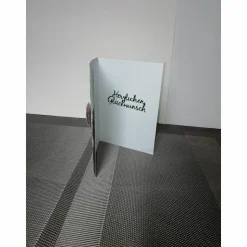 Geburtstagskarte für eine Frau mit rosafarbenen Blumen