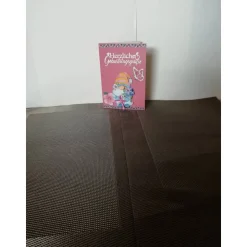 Geburtstagskarte für eine Frau in altrosa mit einem kleinen Wichtel