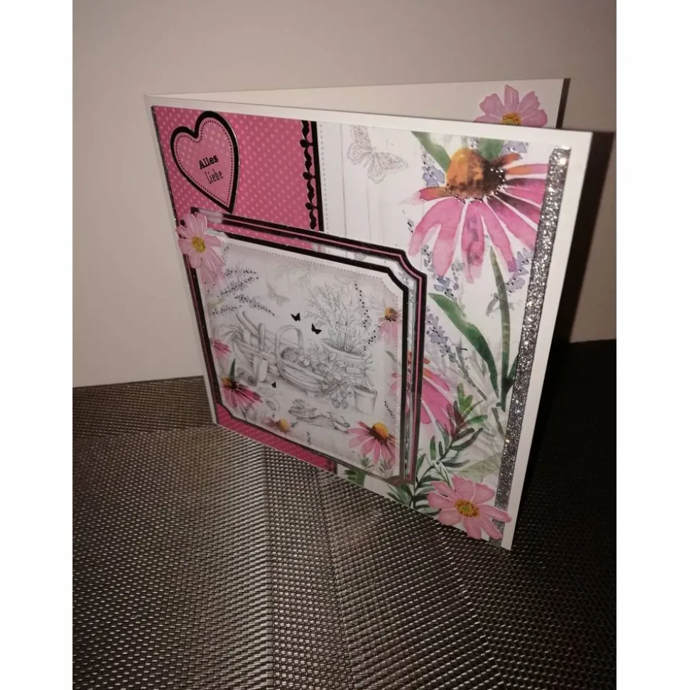 Geburtstagskarte für eine Frau verspielt in weiss + rosa