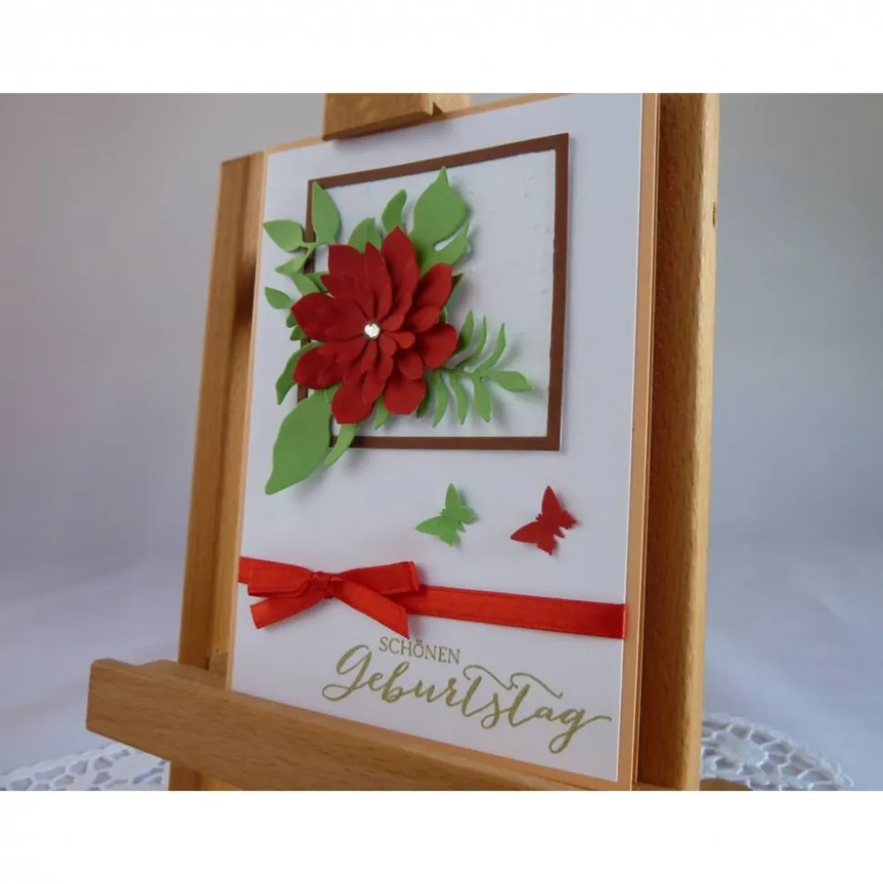 Geburtstagskarte mit großer Blüte und Satinband