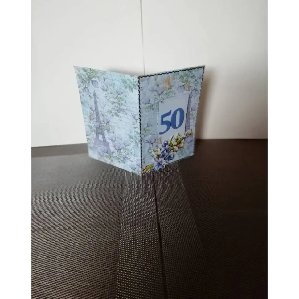 Geburtstagskarte zum 50 für eine Frau in blau/lila, verspielt, Eiffelturm