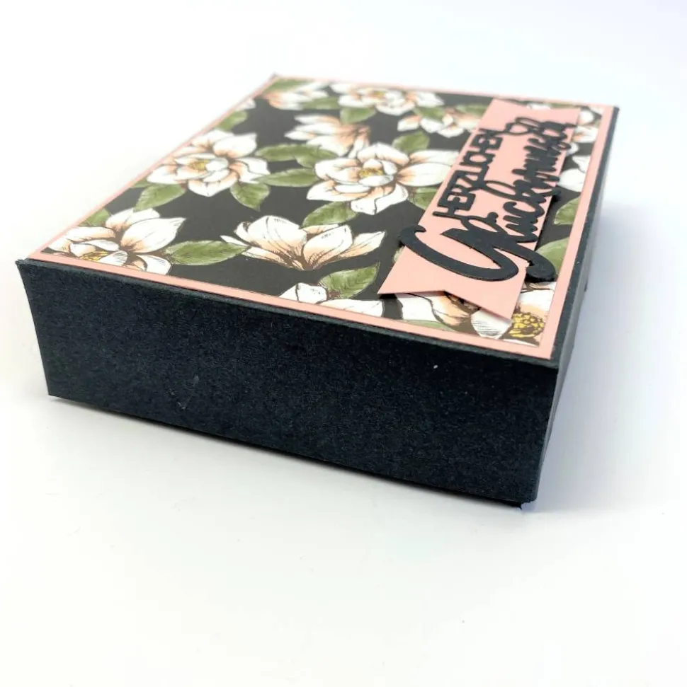 Geburtstagskuchen Bausatz – Handgemachte Geschenkverpackung 12x10x3 cm aus Tonkarton