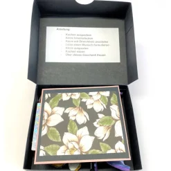 Geburtstagskuchen Bausatz – Handgemachte Geschenkverpackung 12x10x3 cm aus Tonkarton