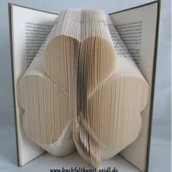 gefaltetes Buch "Kleeblatt", als besonderes Geschenk, z.B. für Geburtstag / Weihnachten, oder als Dekoration Zuhause