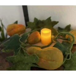 Gefilzte Kürbisranke – handgemachte Herbstdeko mit Blättern & Kürbissen, ca. 120 cm lang