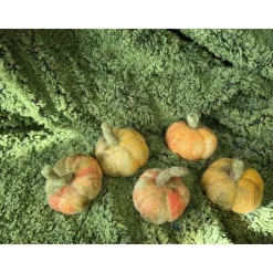 Gefilzte Kürbisse –  handgemachte Wollfilz-Deko in Herbstfarben, ca. 8–10 cm Durchmesser