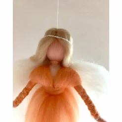 gefilzter zarter Engel aus Märchenwolle, Filzengel, gefilzter Engel, Apricot, Filzfigur, Jahreszeitentisch