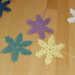 gehäkelte Eisblume Schneekristall aus Biobaumwolle in 29 Farben, Handarbeit