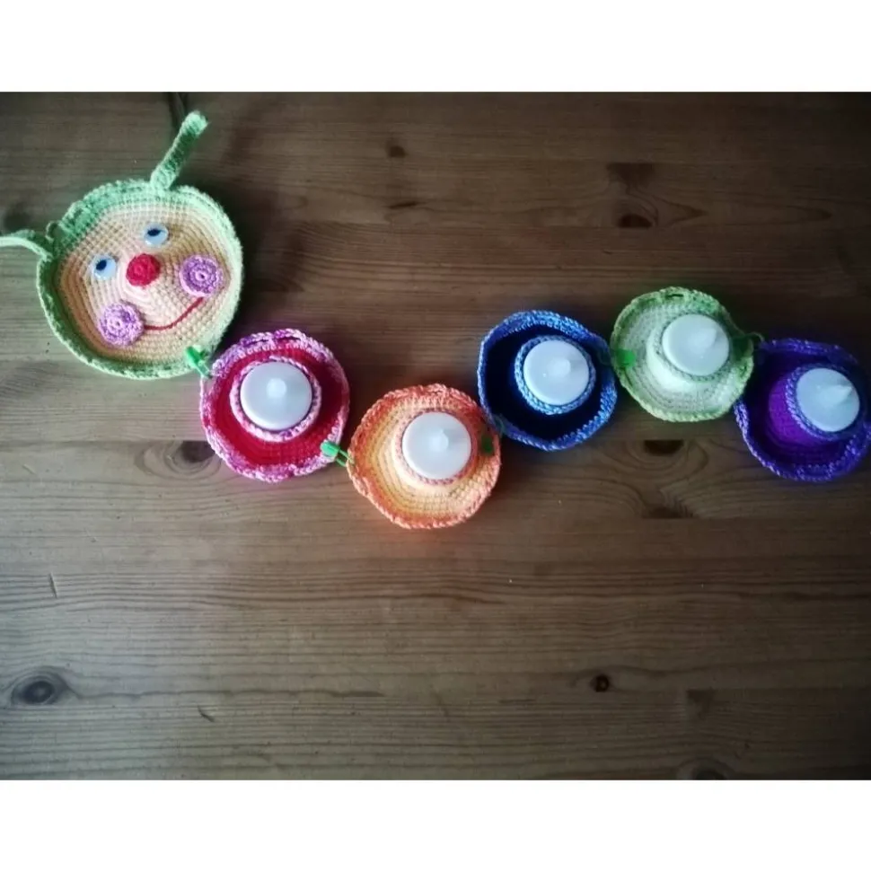 gehäkelte Geburtstagsraupe