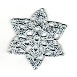 Gehäkelte Häkelsterne 8er Set silberfarben mit Glitzerfaden – Handgemachte Weihnachtsdeko