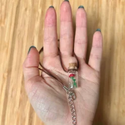 Gehäkelte Mini Rose im Glasflakon - Einzigartiges Geschenk zur Hochzeit, zum Valentinstag oder Geburtstag