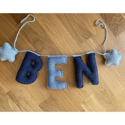 Gehäkelte Namensgirlande/Namenskette mit 3D-Buchstaben - einzigartige Deko für das Kinder- und Babyzimmer