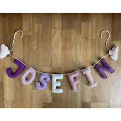 Gehäkelte Namensgirlande/Namenskette mit 3D-Buchstaben - einzigartige Deko für das Kinder- und Babyzimmer