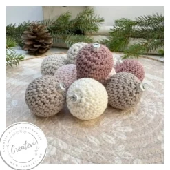 Gehäkelte Weihnachtskugeln - Handgemachte Christbaumkugeln Farbkollektion „Soft Winter“ – grau, beige, rosa