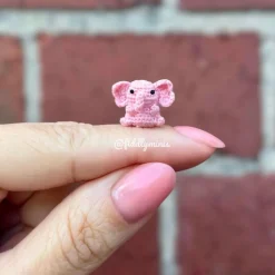 Gehäkelter Baby-Elefant (microcrochet)