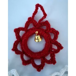 gehäkelter Baumschmuck mit Glöckchen