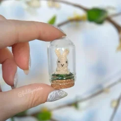 Gehäkelter Mini Osterhase mit Hut (microcrochet)