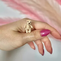Gehäkelter Miniatur Amigurumi Teddybär - Geschenk zum Valentinstag oder Muttertag