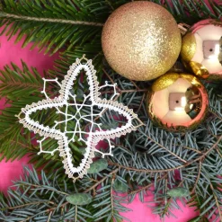 geklöppelter Christbaumschmuck Ornament 2 weiß-gold