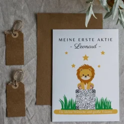 Geldgeschenk | Meine Erste Aktie | Personalisierte Aktie ETF Kryptowährung QrCode Geschenkkarte | Motiv Löwe